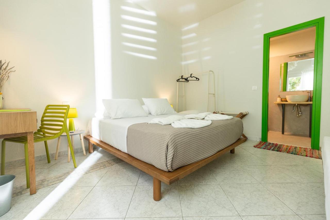 Mondrian Guest House Skiathos Town Exterior photo