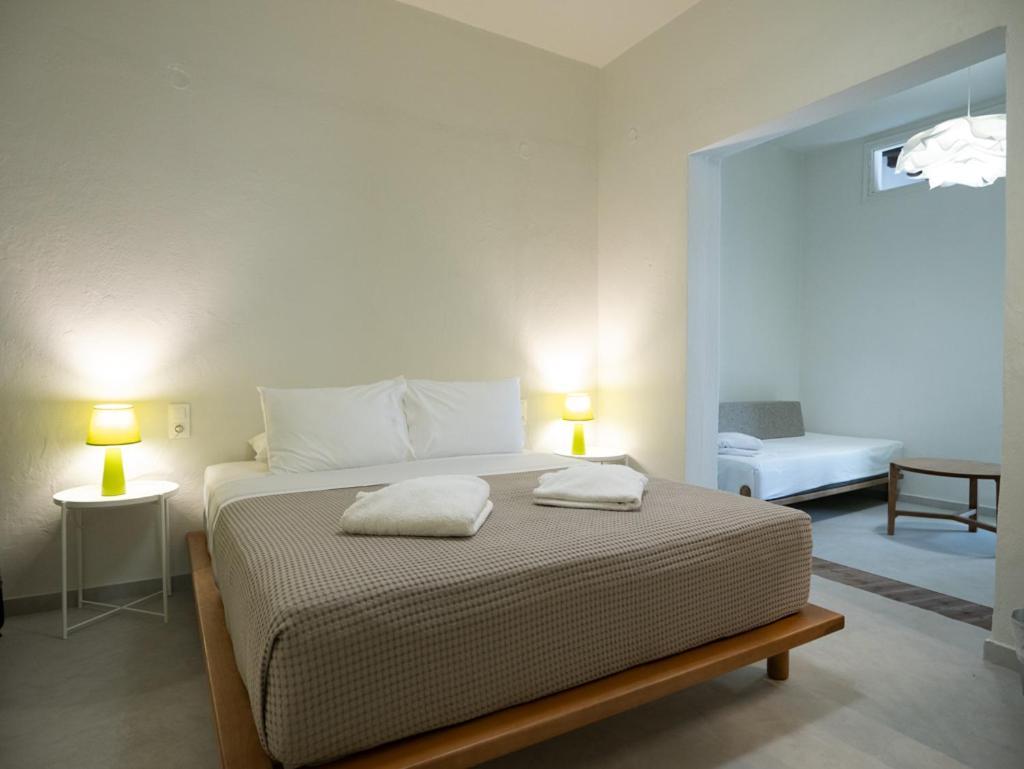 Mondrian Guest House Skiathos Town Exterior photo